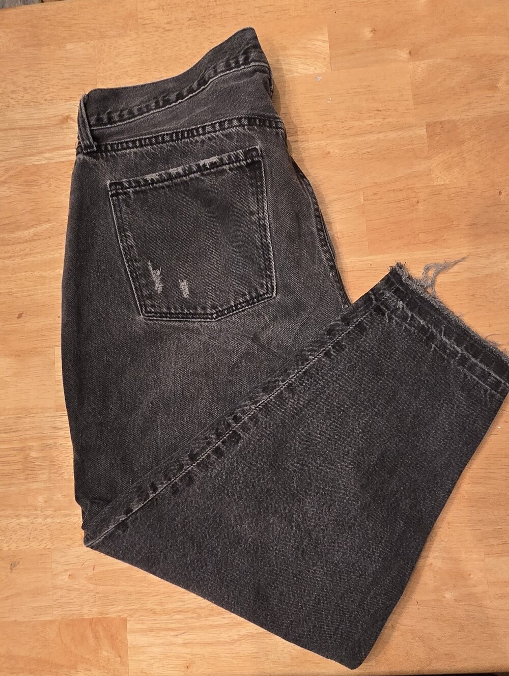 Old Navy Slouchy Taper Jeans Distressed Black Wash Raw Hem Women's Size 16